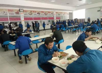 深圳食堂承包服務 綠都膳食餐飲管理的專業(yè)優(yōu)勢與解決方案